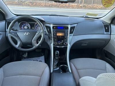 2013 Hyundai SONATA GLS   - Photo 11 - Framingham, MA 01702