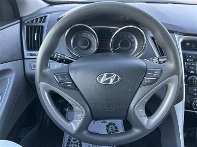 2013 Hyundai SONATA GLS   - Photo 13 - Framingham, MA 01702