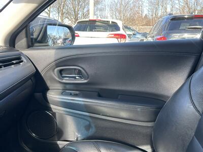 2018 Honda HR-V EX-L w/Navi - Photo 13 - Framingham, MA 01702