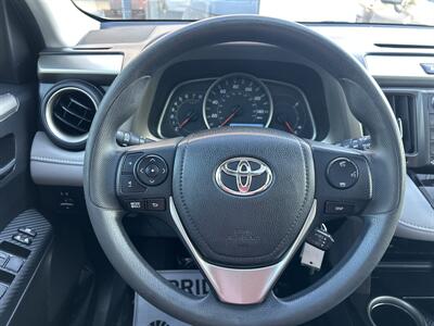 2014 Toyota RAV4 XLE   - Photo 13 - Framingham, MA 01702