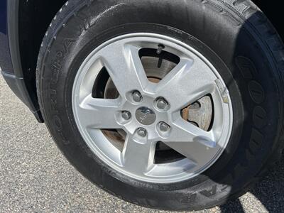 2013 Jeep Grand Cherokee Laredo   - Photo 7 - Framingham, MA 01702