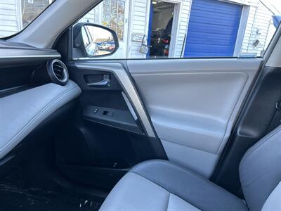 2013 Toyota RAV4 Limited   - Photo 12 - Framingham, MA 01702