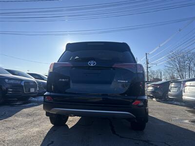 2018 Toyota RAV4 Hybrid LE - Photo 5 - Framingham, MA 01702