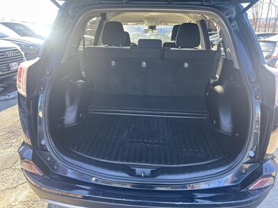 2018 Toyota RAV4 Hybrid LE - Photo 8 - Framingham, MA 01702