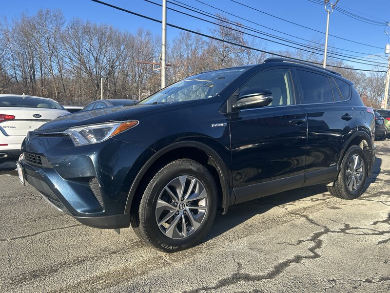 2018 Toyota RAV4 Hybrid LE  