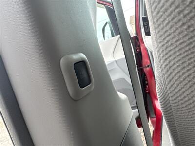 2014 Toyota Sienna LE 7-Passenger Auto Acces   - Photo 19 - Framingham, MA 01702