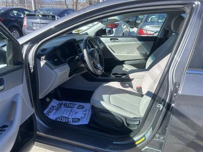 2018 Hyundai SONATA SE - Photo 9 - Framingham, MA 01702