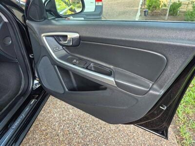 2017 Volvo V60 T5 Premier   - Photo 8 - Dallas, TX 75229