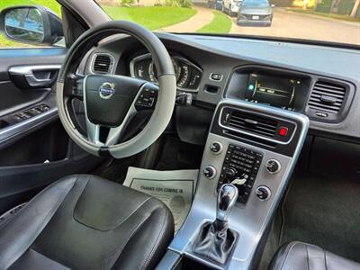 2017 Volvo V60 T5 Premier   - Photo 12 - Dallas, TX 75229