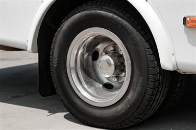 2014 Ford E-Series Chassis E-350 SD SHUTTLE VAN 10 PASSANGER - Photo 43 - Dallas, TX 75229