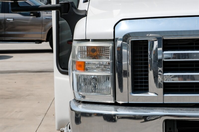 2014 Ford E-Series Chassis E-350 SD SHUTTLE VAN 10 PASSANGER - Photo 38 - Dallas, TX 75229
