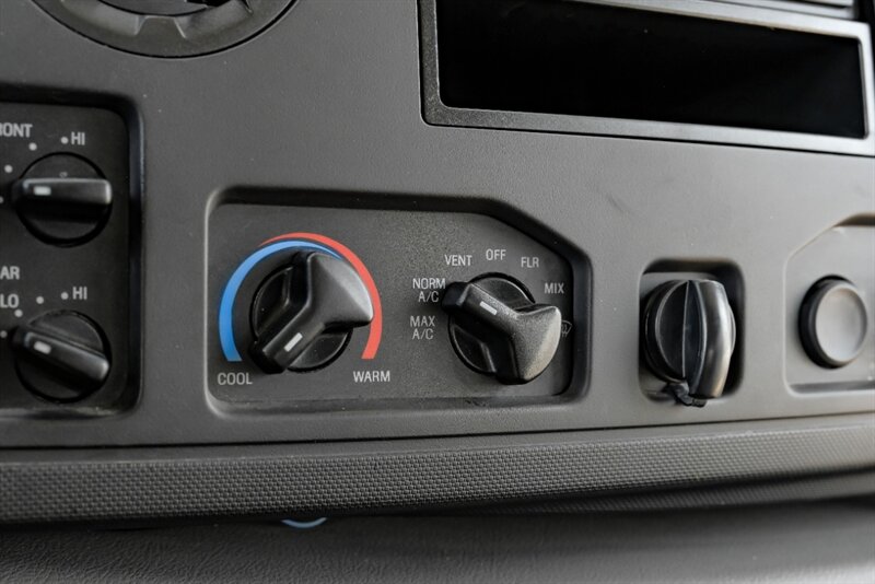 2014 Ford E-Series Chassis E-350 SD SHUTTLE VAN 10 PASSANGER - Photo 24 - Dallas, TX 75229