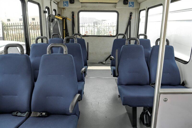 2014 Ford E-Series Chassis E-350 SD SHUTTLE VAN 10 PASSANGER - Photo 32 - Dallas, TX 75229