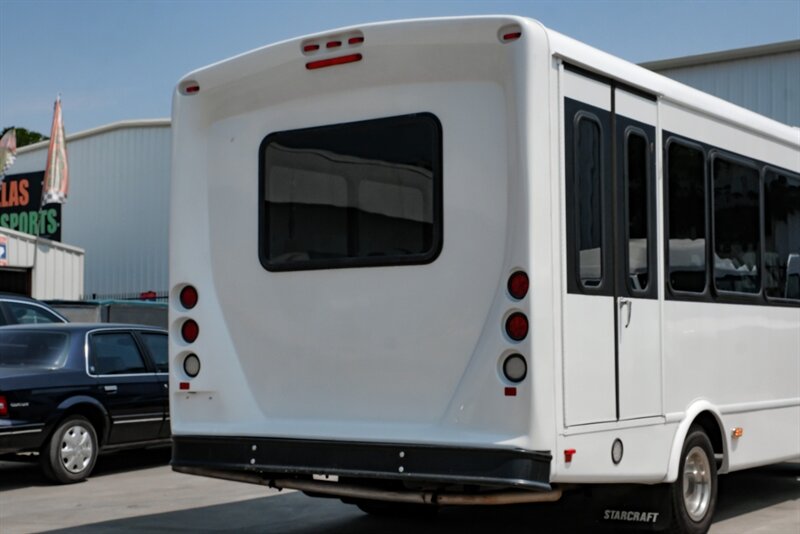 2014 Ford E-Series Chassis E-350 SD SHUTTLE VAN 10 PASSANGER - Photo 10 - Dallas, TX 75229