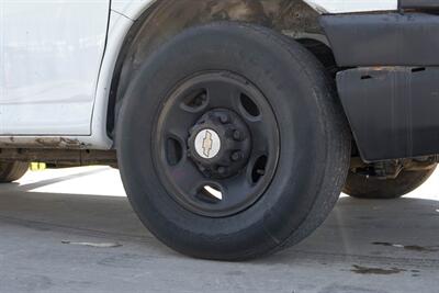 2012 Chevrolet Express 2500 - Photo 37 - Dallas, TX 75229