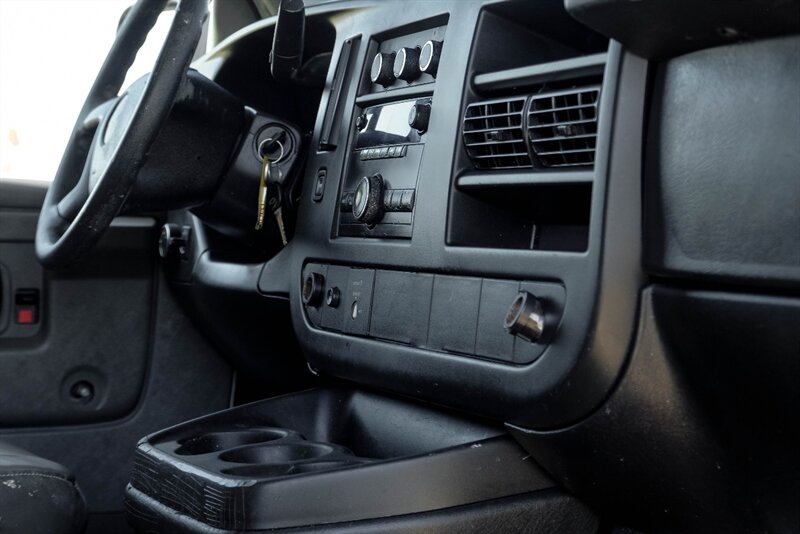 2012 Chevrolet Express 2500 - Photo 15 - Dallas, TX 75229