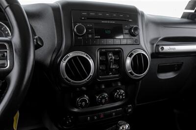 2013 Jeep Wrangler Unlimited Sahara   - Photo 21 - Dallas, TX 75229