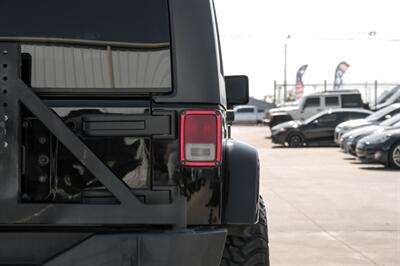 2013 Jeep Wrangler Unlimited Sahara   - Photo 37 - Dallas, TX 75229