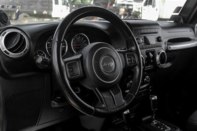 2013 Jeep Wrangler Unlimited Sahara   - Photo 15 - Dallas, TX 75229