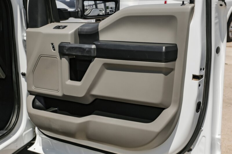 2022 Ford F450 FLATBED - Photo 35 - Dallas, TX 75229