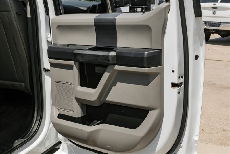 2022 Ford F450 FLATBED - Photo 37 - Dallas, TX 75229