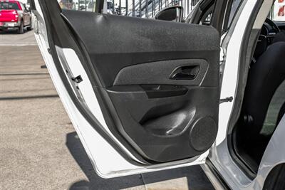 2013 Chevrolet Cruze ECO Auto   - Photo 37 - Dallas, TX 75229