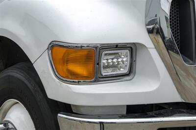 2013 FORD F-750 BOX VAN   - Photo 8 - Dallas, TX 75229