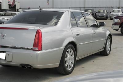 2008 Cadillac DTS   - Photo 11 - Dallas, TX 75229