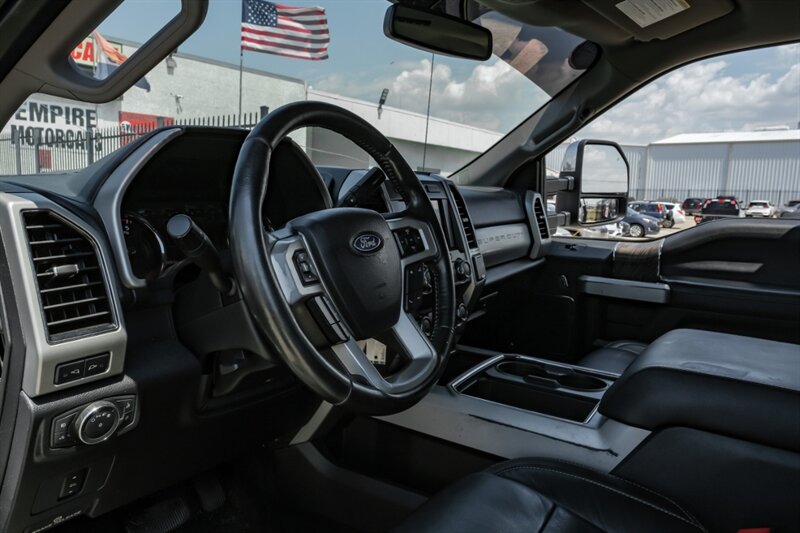 2019 Ford F-350 Super Duty Lariat - Photo 3 - Dallas, TX 75229
