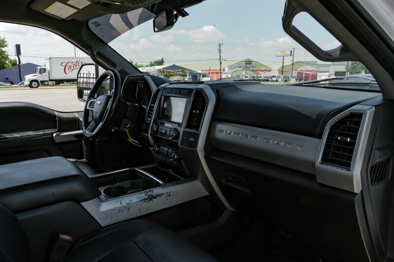 2019 Ford F-350 Super Duty Lariat - Photo 12 - Dallas, TX 75229