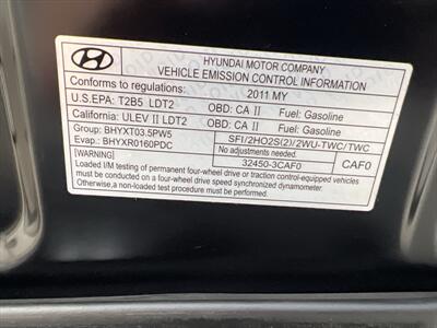 2011 Hyundai SANTA FE Limited   - Photo 29 - Escondido, CA 92025