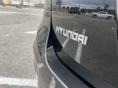 2011 Hyundai SANTA FE Limited   - Photo 15 - Escondido, CA 92025