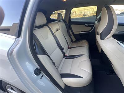 2011 Volvo XC60 T6 R-Design - Photo 20 - Escondido, CA 92025