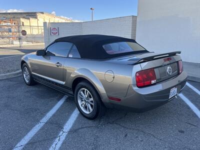2005 Ford Mustang V6 Deluxe   - Photo 12 - Escondido, CA 92025