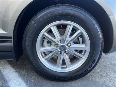 2005 Ford Mustang V6 Deluxe   - Photo 21 - Escondido, CA 92025