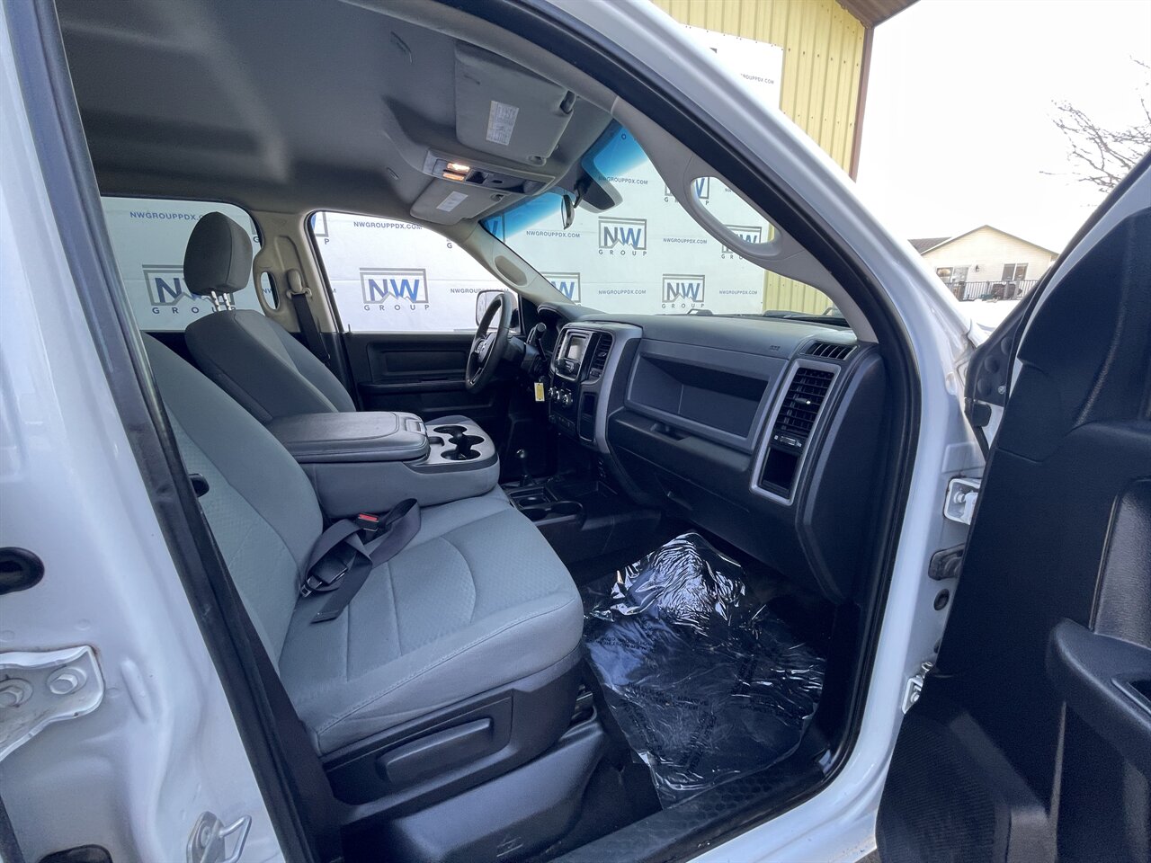 2017 RAM 2500 Tradesman 4x4, Crew Cab, Fully Serviced! - Photo 6 - Post Falls, ID 83854