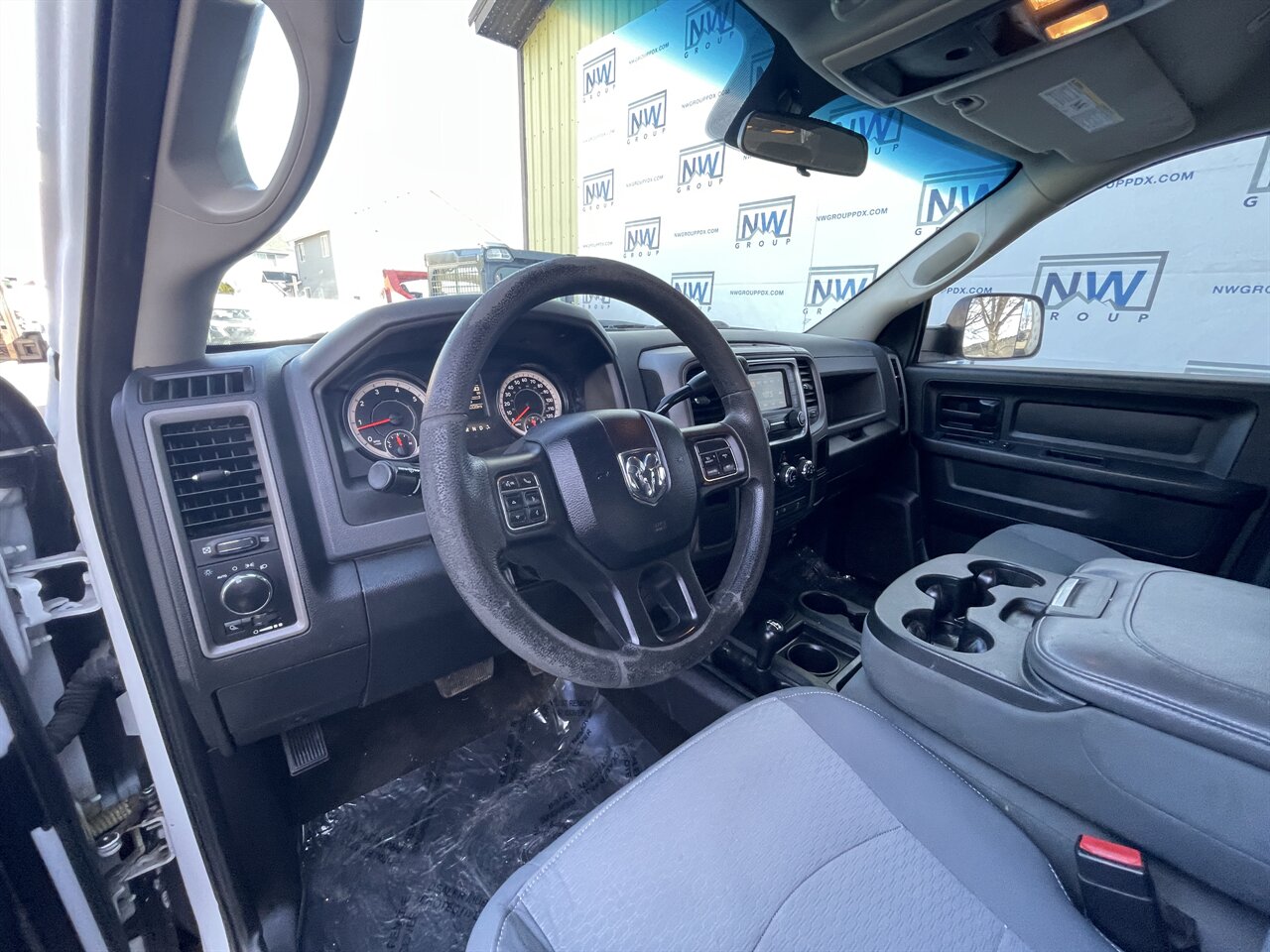 2017 RAM 2500 Tradesman 4x4, Crew Cab, Fully Serviced! - Photo 4 - Post Falls, ID 83854