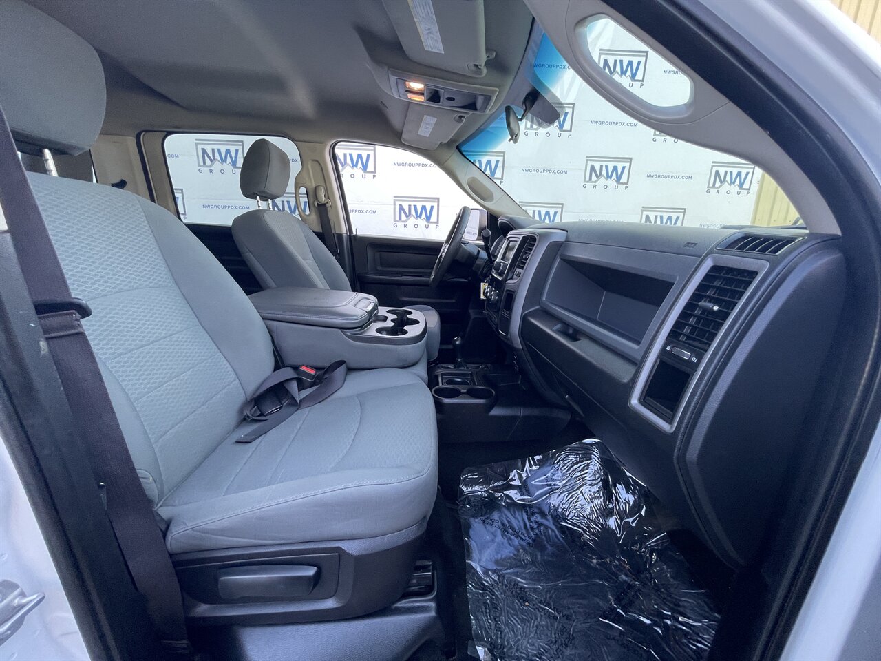 2017 RAM 2500 Tradesman 4x4, Crew Cab, Fully Serviced! - Photo 5 - Post Falls, ID 83854