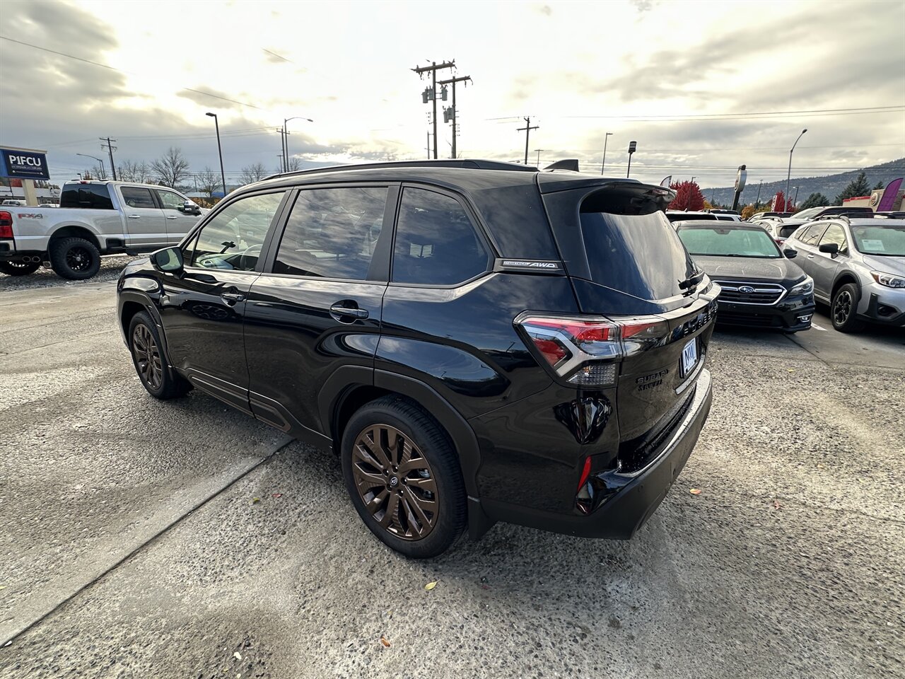 2025 Subaru Forester Sport 11k miles, AWD! *****JD Power current value is $35,600 minus $10,889 in SAVINGS! = $24,711 OUR AMAZING LOW PRICE!**** - Photo 7 - Post Falls, ID 83854
