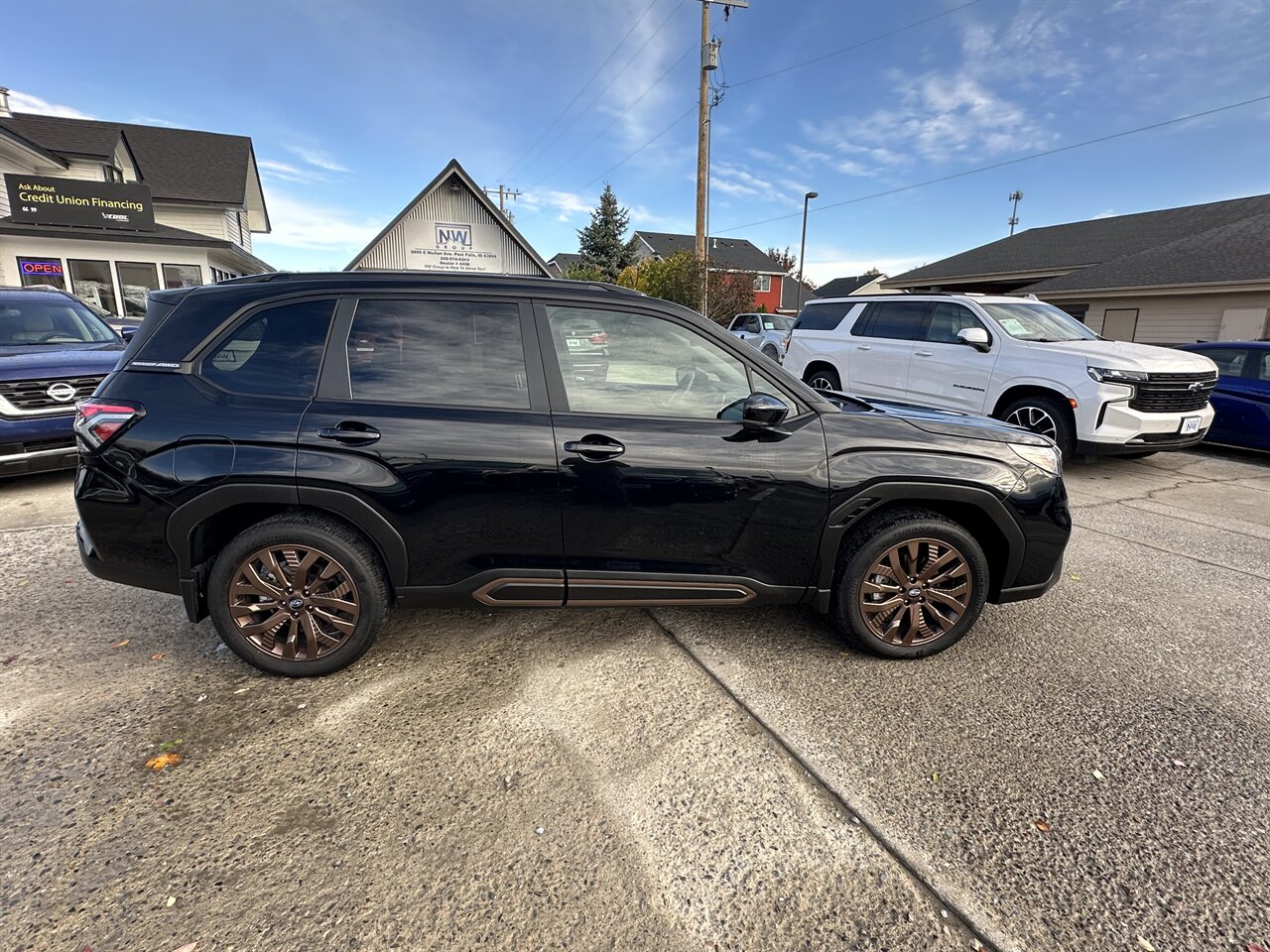2025 Subaru Forester Sport 11k miles, AWD! *****JD Power current value is $35,600 minus $10,889 in SAVINGS! = $24,711 OUR AMAZING LOW PRICE!**** - Photo 3 - Post Falls, ID 83854