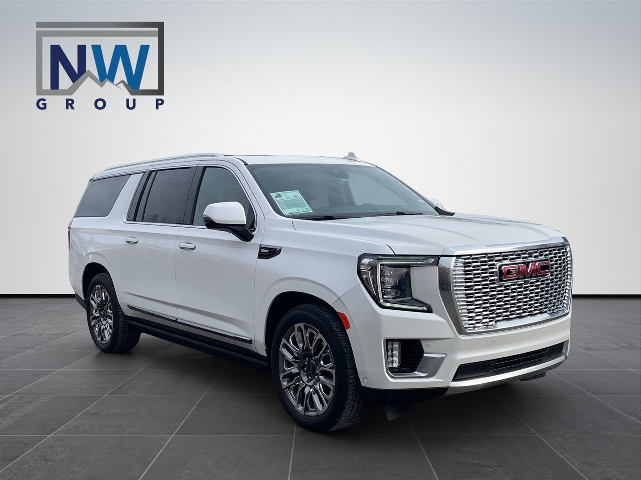 2024 GMC Yukon Denali Ultimate 9k miles, AWD, Air Suspension, Super Cruise! - Photo 1 - Post Falls, ID 83854