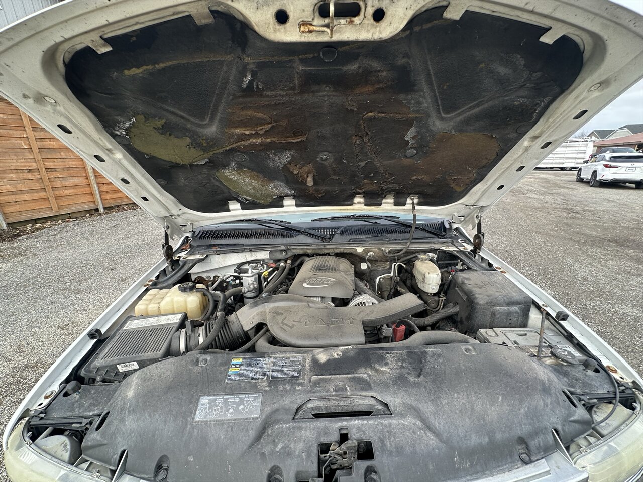 2005 Chevrolet Tahoe LS New Front and Rear Brakes! Nice SUV and Good Shape! - Photo 9 - Post Falls, ID 83854