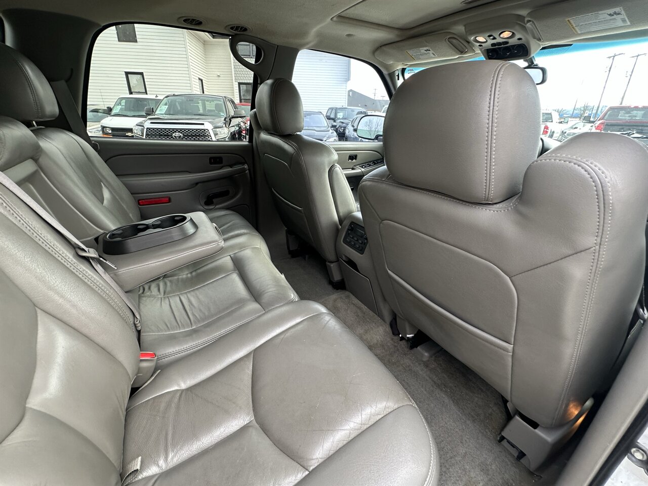 2005 Chevrolet Tahoe LS New Front and Rear Brakes! Nice SUV and Good Shape! - Photo 10 - Post Falls, ID 83854