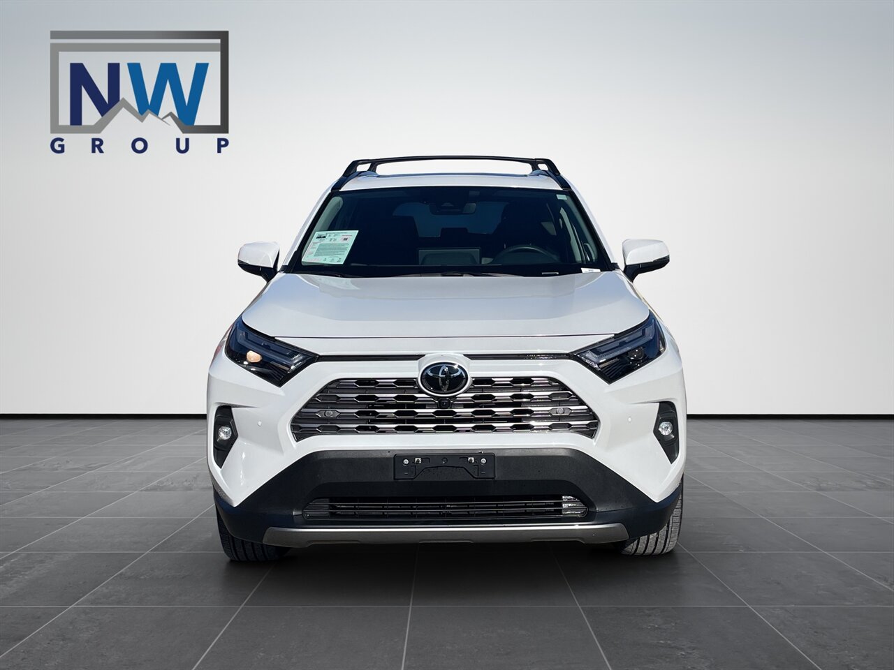 2024 Toyota RAV4 Limited 11k miles, Like New Condition! Clean Carfax. Amazing SUV! - Photo 2 - Post Falls, ID 83854