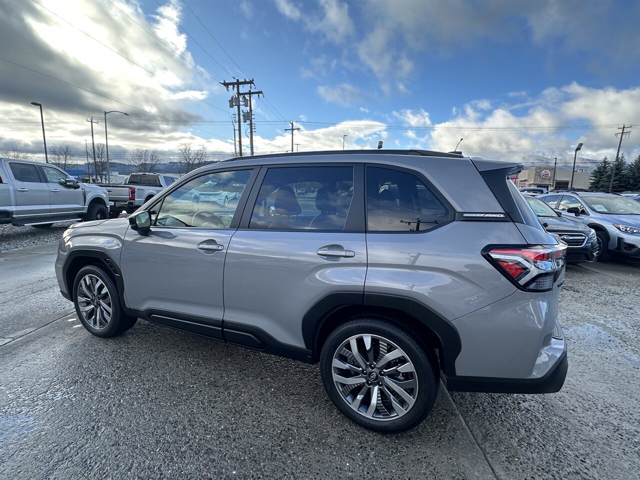 2025 Subaru Forester Touring  Fully Loaded! 360 Degree Camera! *****JD Power current value is $40,125 minus $12,914 in SAVINGS! = $27,211 OUR AMAZING LOW PRICE!**** - Photo 8 - Post Falls, ID 83854
