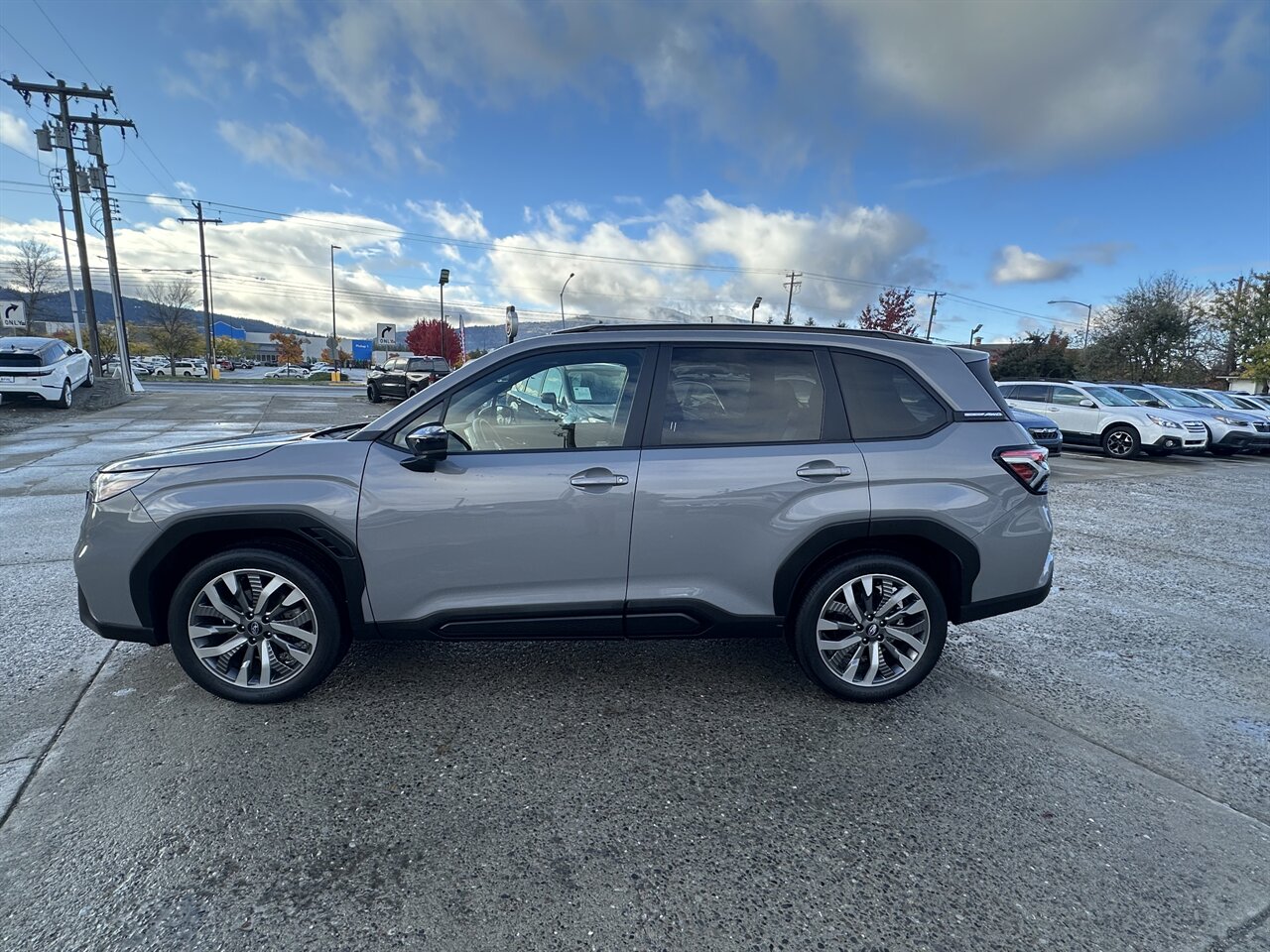 2025 Subaru Forester Touring  Fully Loaded! 360 Degree Camera! *****JD Power current value is $40,125 minus $12,914 in SAVINGS! = $27,211 OUR AMAZING LOW PRICE!**** - Photo 9 - Post Falls, ID 83854
