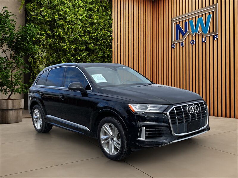 2021 Audi Q7 quattro Premium Plus 55 TFSI  Amazing SUV, Low Miles, Great Interior!