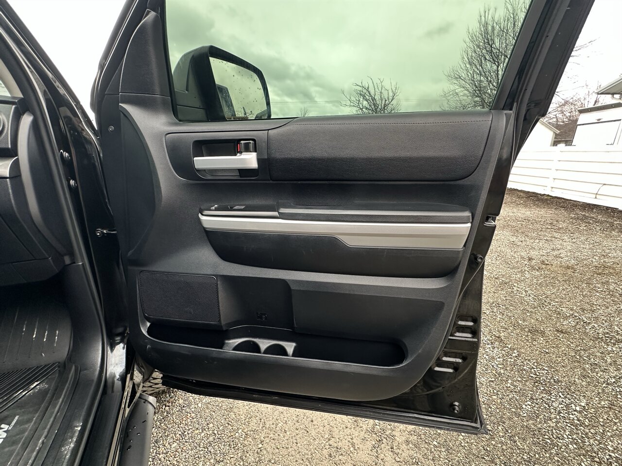 2019 Toyota Tundra SR5 Reliable, Great Pick up, Fully Serviced and Inspected! - Photo 9 - Post Falls, ID 83854