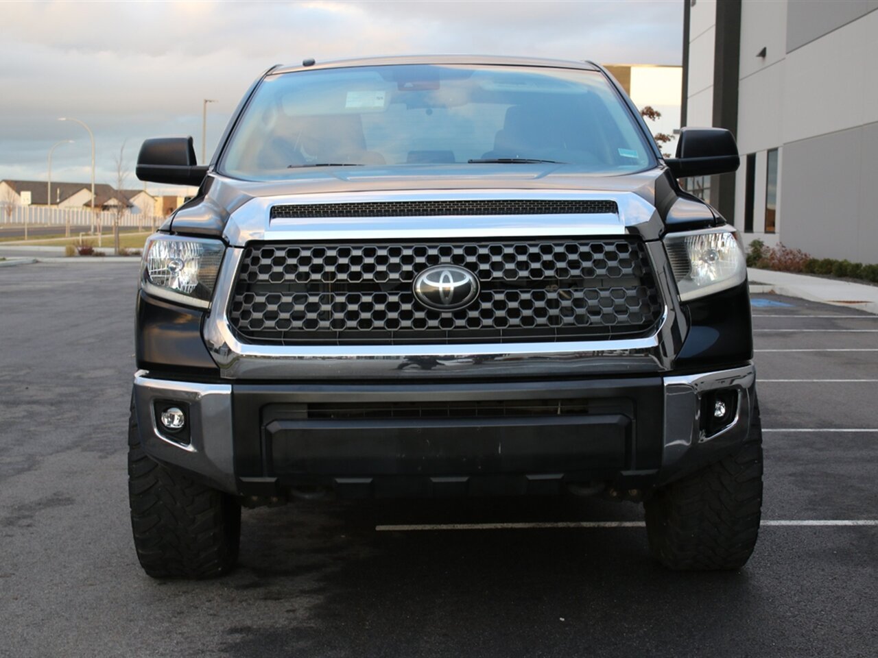 2019 Toyota Tundra SR5 Reliable, Great Pick up, Fully Serviced and Inspected! - Photo 2 - Post Falls, ID 83854