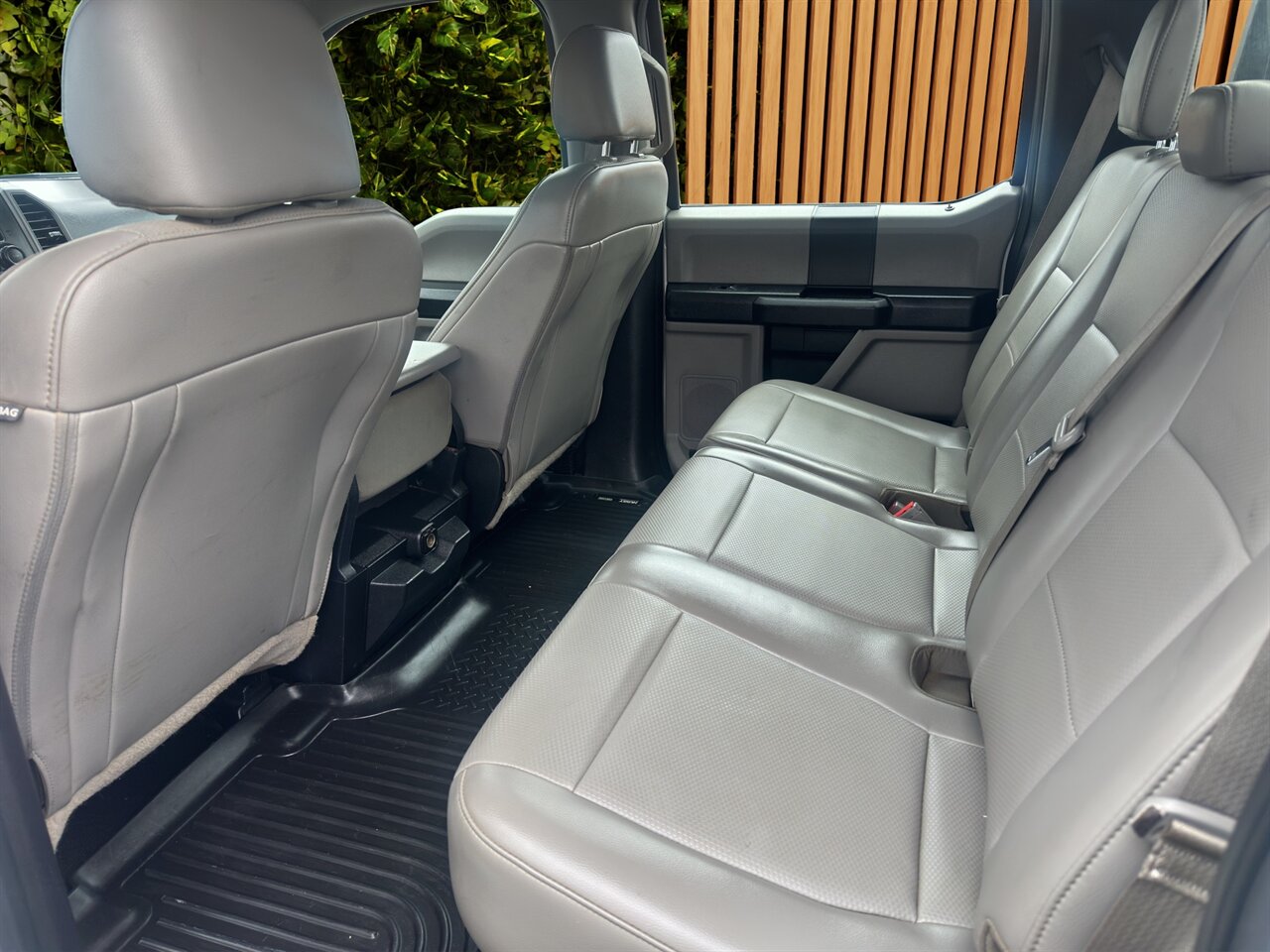 2019 Ford F-350 Super Duty XL 4X4, $14k in recent services (Feels like a new truck!), 9 foot flatbed. - Photo 10 - Post Falls, ID 83854